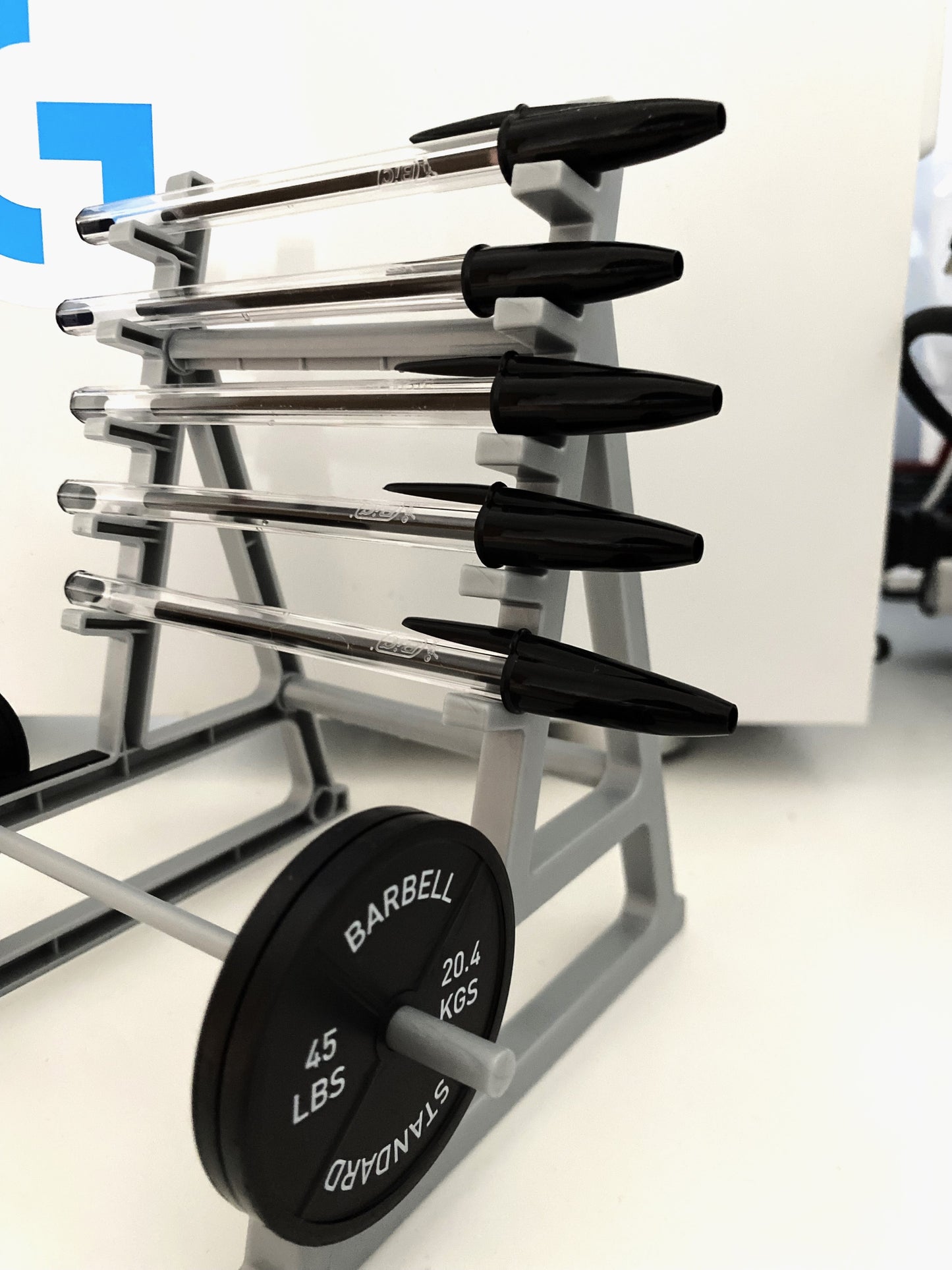 Mini Squat Rack Pen Holder – Gym-Inspired Desk Organizer for Fitness Lovers